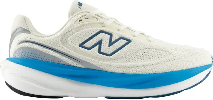 New Balance 1080 v15 løpesko for herre i lys beige med blå såledetalj