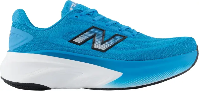 New Balance Fresh Foam X More v6 herreløpesko i blått og hvitt sett fra siden