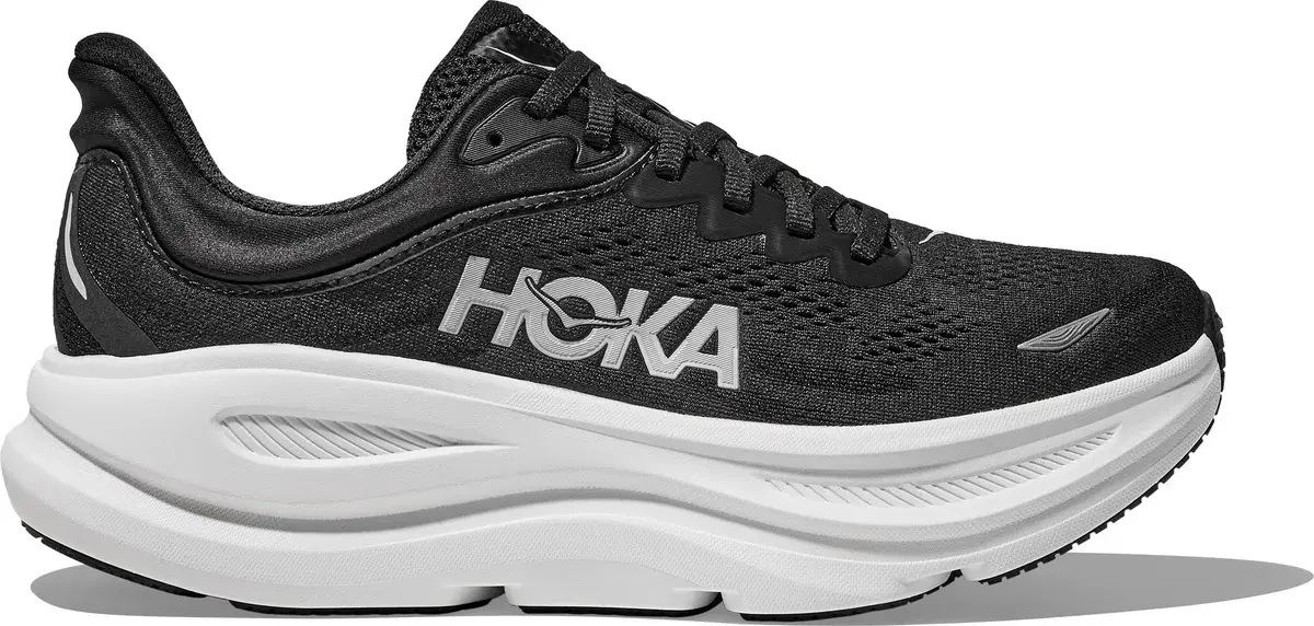 Hoka Bondi 9 for dame i svart med hvit, tykk mellomsåle, sett fra siden