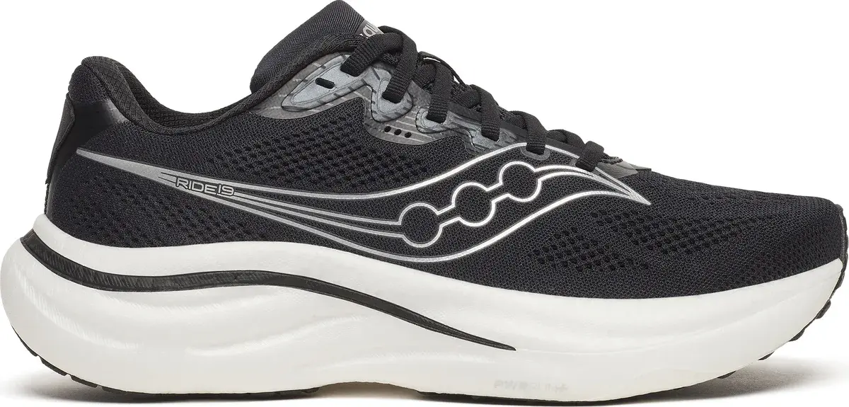 Saucony Ride 19 løpesko for dame i svart med sølvfarget logo, sett fra siden